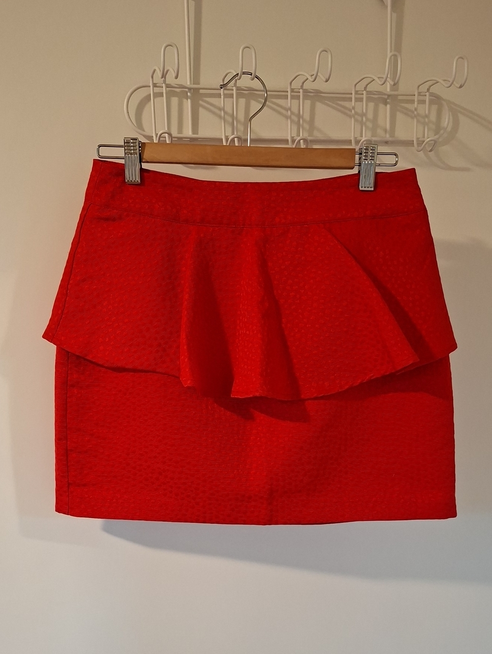 Silence & Noise Vibrant Red Textured Peplum-detail Mini Skirt (Size US 8)